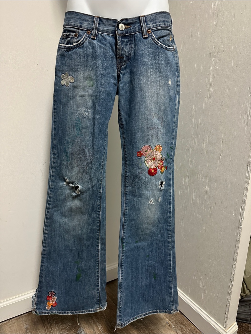 Lucky Brand Embroidered Blue Flare Lil Maggie Jeans